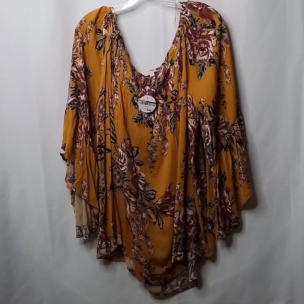 NWT ODDY COLORFUL FLORAL SHIRED RUFFLE BLOUSE SIZE 3XL